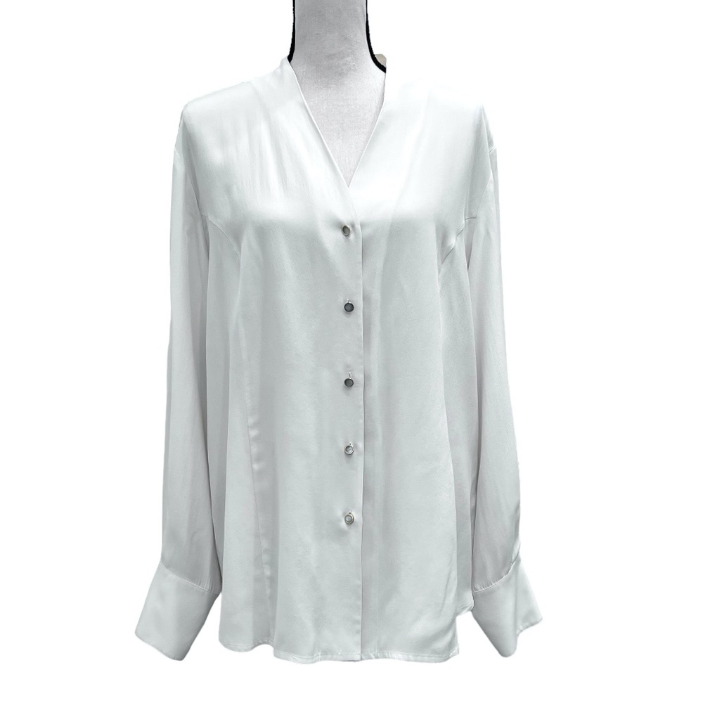 PETER NYGARD CREAM SILK BUTTON DOWN BLOUSE WITH MOTHER OF PEARL BUTTONS